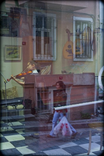Saturday activities, side street, Beşiktaş quarter, Istanbul, 2011. Fuji X100. Click on image to enlarge.