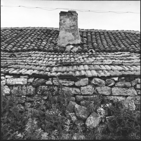 Detail of outbuilding, village of Kamen Bryag, northeast Bulgaria, late-1990s. Rolleiflex Tessar ƒ3.5, scan of print.