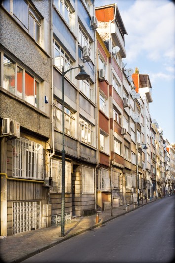 Street View, Kurtuluş, Istanbul, 2012.  Fuji X100. Click to enlarge